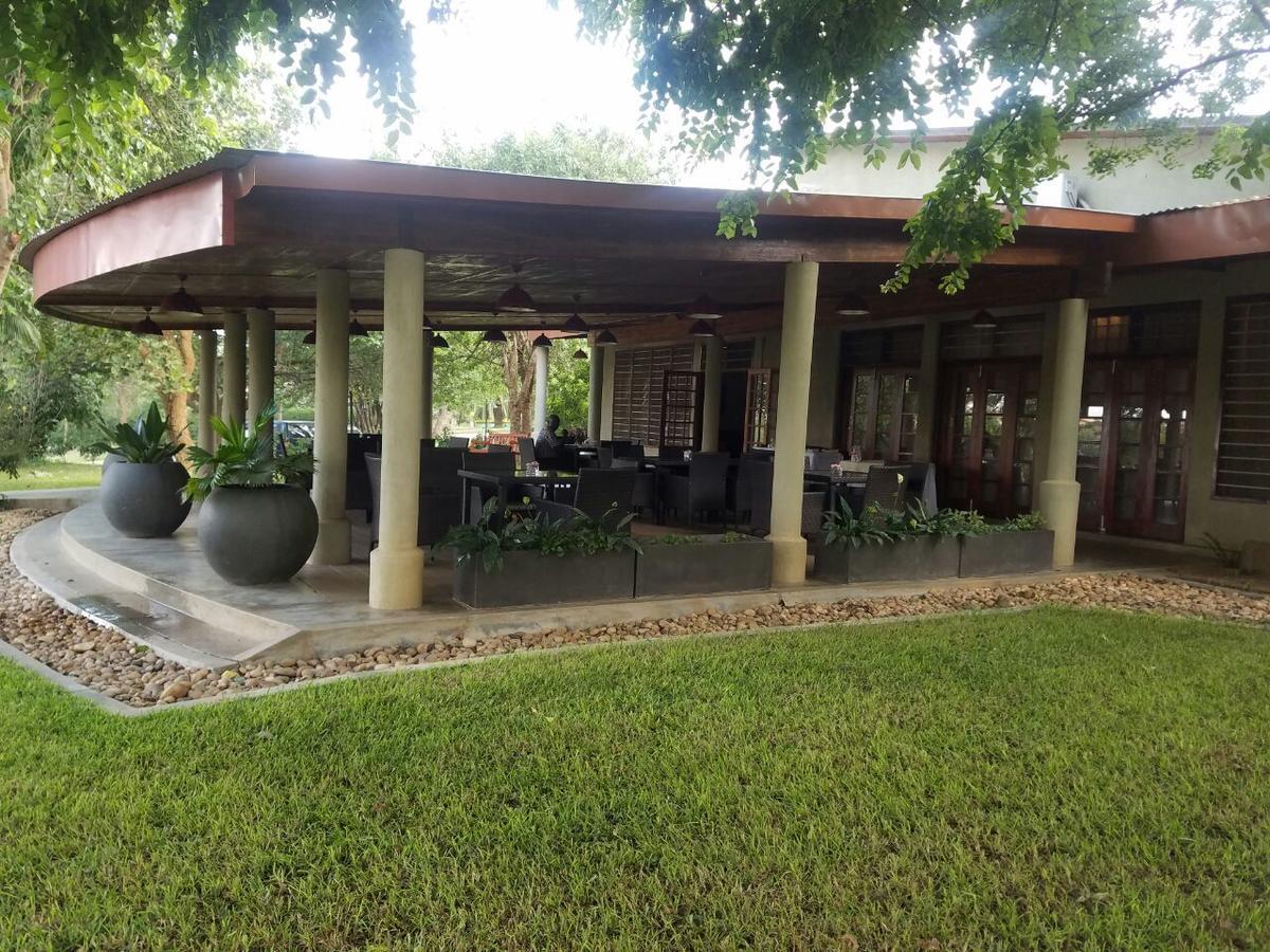 Ufulu Gardens Hotel Lilongwe Exterior photo